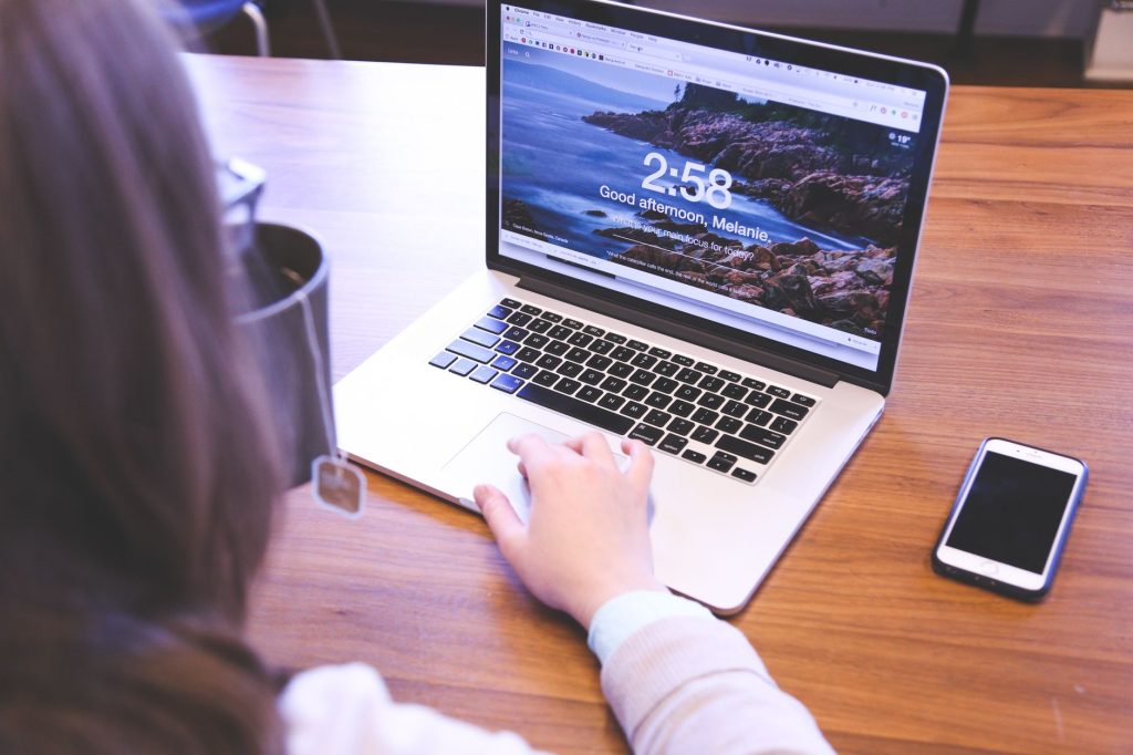 Optimasi Website Bisnis Anda untuk Meningkatkan Konversi
